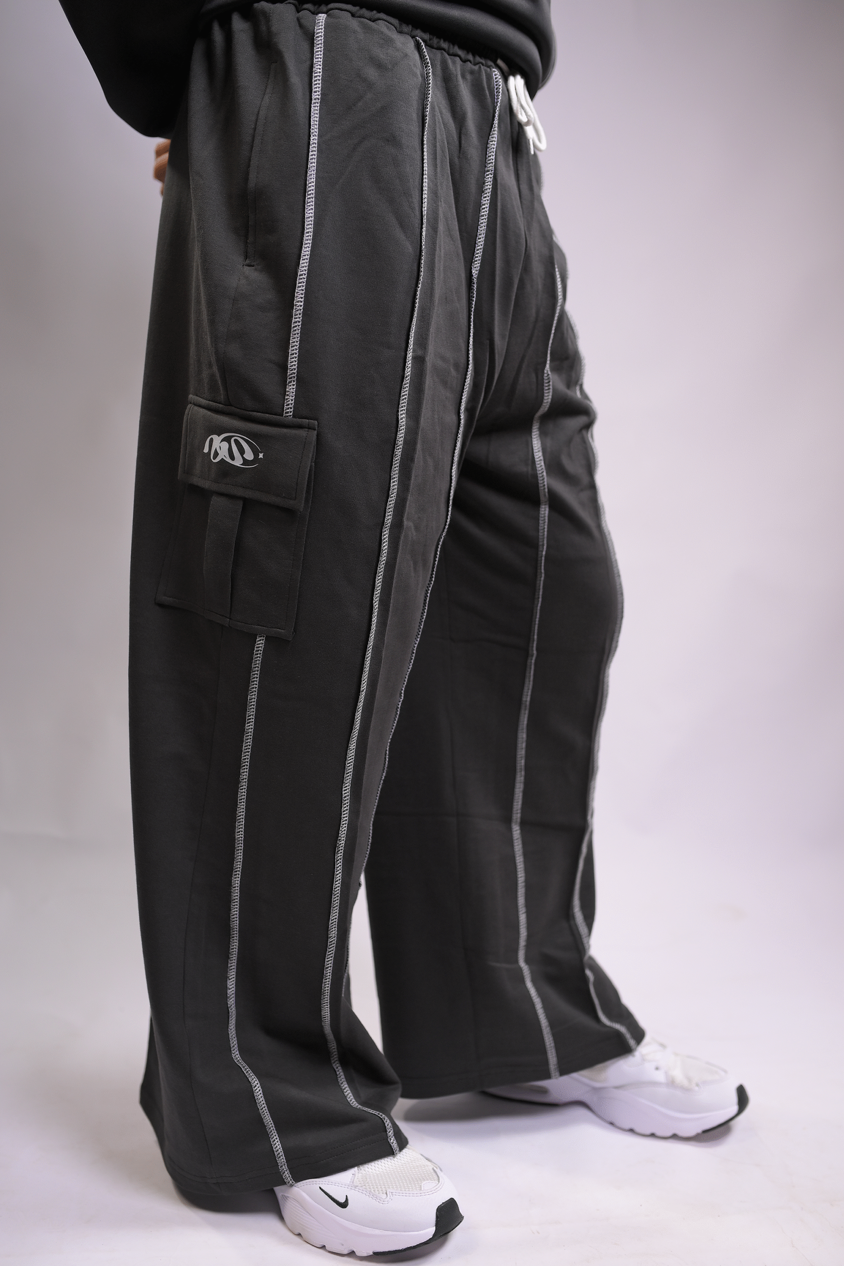 Linear Stitch Wide-Leg Pants